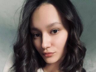 beautiful webcamgirl ElianaAdelizzi