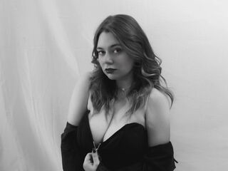 naked girl with webcam masturbating with sextoy EllenMones