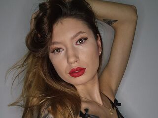 cam whore livesex ElliaBellamy