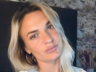 cam girl sex photo EllieMaryn