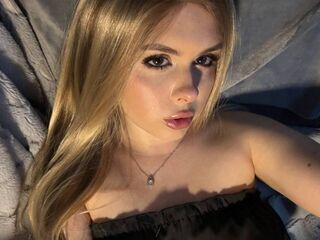 naughty webcamgirl ElvaBrown