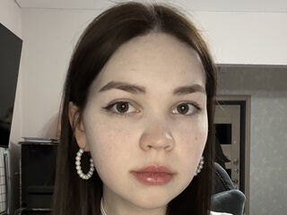 camwhore masturbating with sextoy EmiliRoyzi