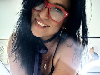 naked camgirl masturbating EmliySuaz