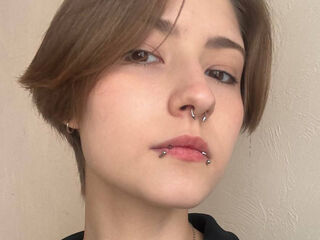 naked webcamgirl picture EssieAcheampong