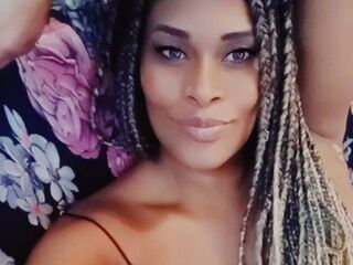 camwhore masturbating with dildo EvelyneFernanda