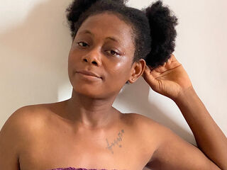 naked webcamgirl GraceLamisi