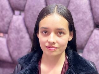 live sex webcam IssaMontenegro