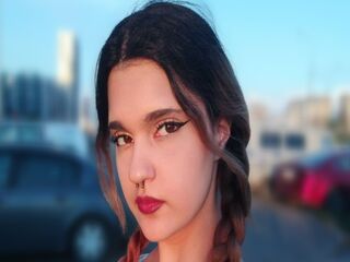 beautiful cam girl IvelisseConsuelo