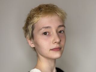 flirt chat room JenelleBarette