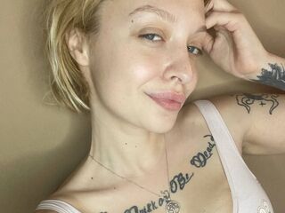 cam girl masturbating with dildo JennyIce