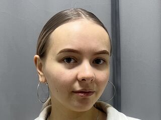 girl naked JessicaYola