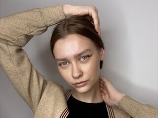 camgirl showing tits JonnieHillen