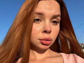 masturbating webcamgirl KarinaSavastru