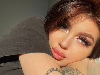 naked cam girl fingering pussy KarolinaKaren