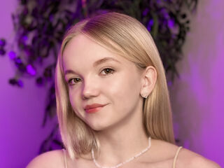 free nude live show KateCherwood
