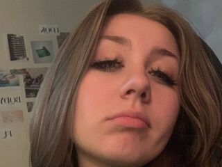 camslut topless KatiesPiers