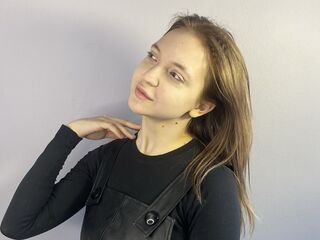 live webcam performer KatrinaWagner