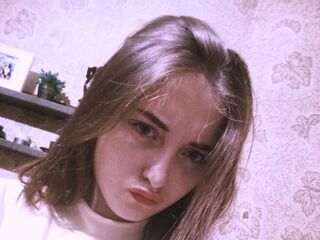 naughty cam girl fingering pussy KittyMcCorry