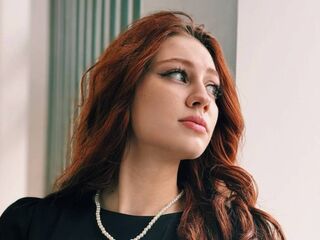 hot naked webcam girl KristinaGuernsey