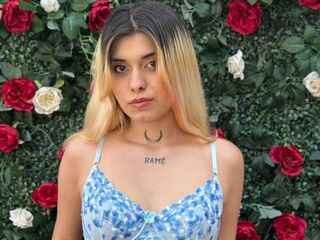 cam girl masturbating LannaHooter