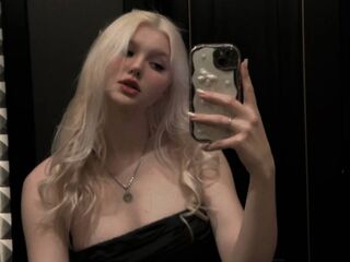 naked camgirl picture LashayBernon