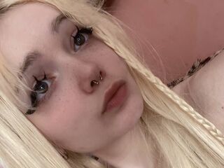 topless webcam girl LaticiaDemetris