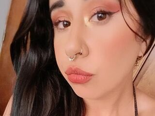 camgirl playing with vibrator LauraSpakrs