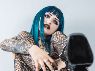 naked camgirl fingering pussy LaurentKirk