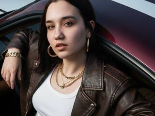 cam girl photo LeraMednis