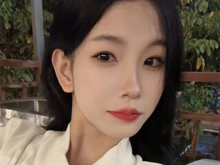 free nude webcam LianaWuy
