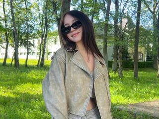 hot camslut LikaDelic