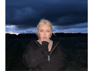 cam stripper LitaBloom