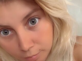 live sex webcam video LittleSary