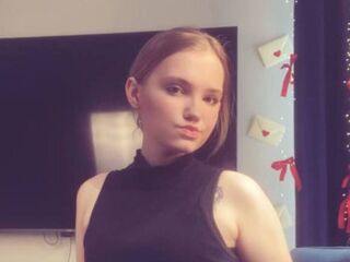 cam girl picture LoraKen