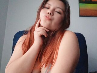 camslut fingering wet pussy LucyPetit