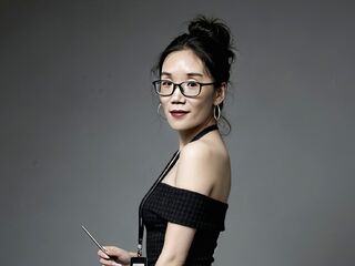 masturbating girl LunaChen