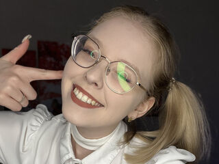 cybersex chatroom LynnaCarrington