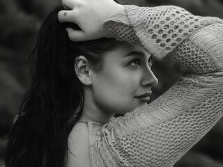 camgirl playing with vibrator LyraMonroe