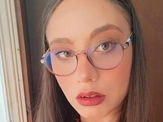 camgirl spreading pussy MadeCristine
