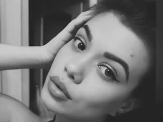 hot strip tease web cam MarciaMoor