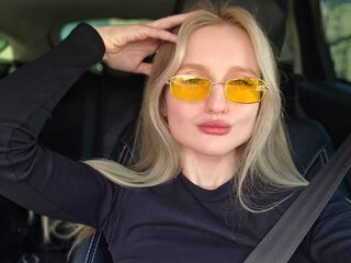 cam girl masturbating with vibrator MarfaLane