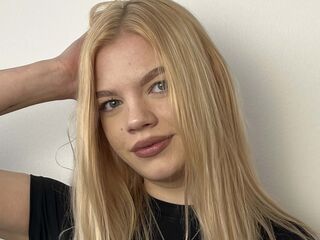 topless webcam girl MariaTownsen