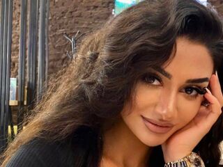 cam slut MayaDastrup