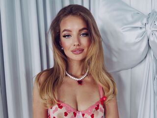 beautiful cam girl MayaGal