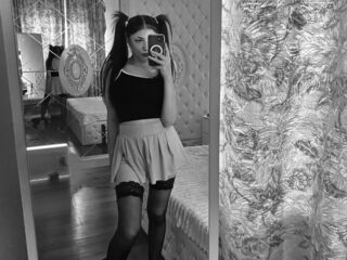 beautiful camgirl MedelinaKox