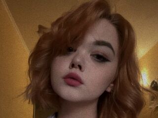 camgirl fingering shaved pussy MelanyBandulin