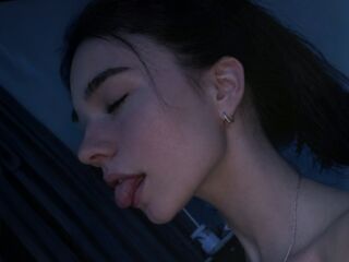 hot camslut MelbaStraub