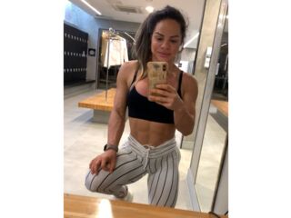 camgirl photo MiaRomana