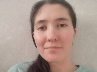 cam girl playing with dildo MildaParillo