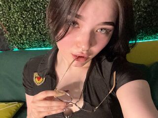 naked camgirl picture MillieBraun
